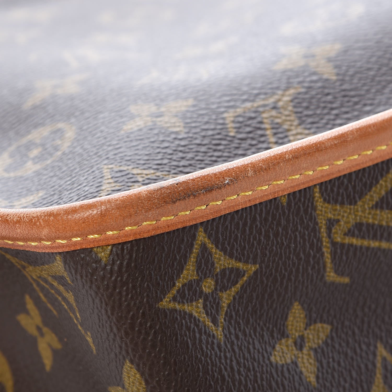 Louis Vuitton Monogram Sac Gibeciere GM 16 of 16