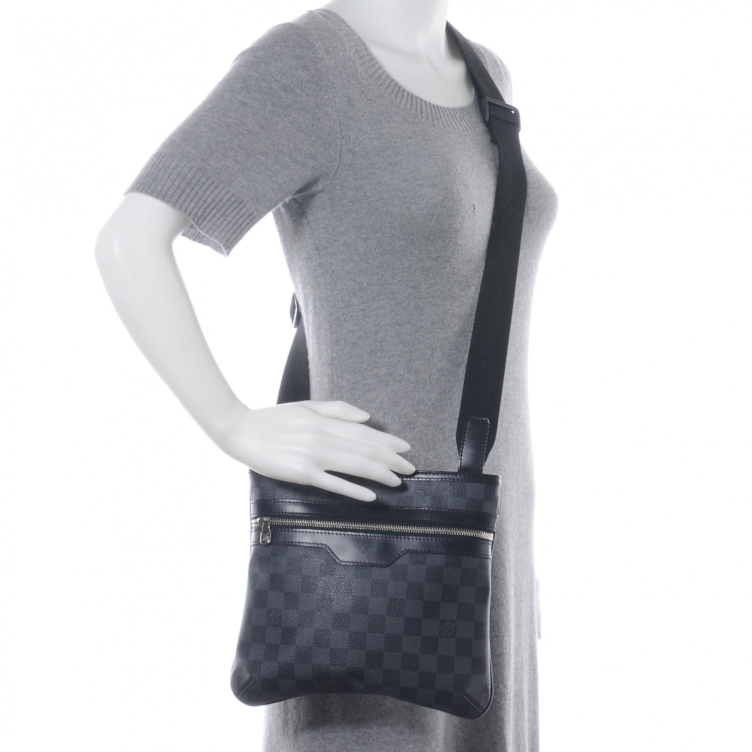 Louis Vuitton Damier Graphite Thomas 2 of 8