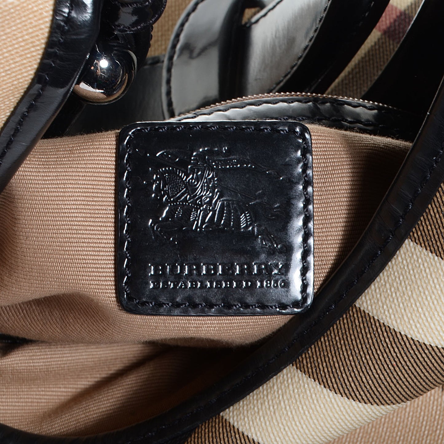 Supernova Check Medium Barton Hobo Black