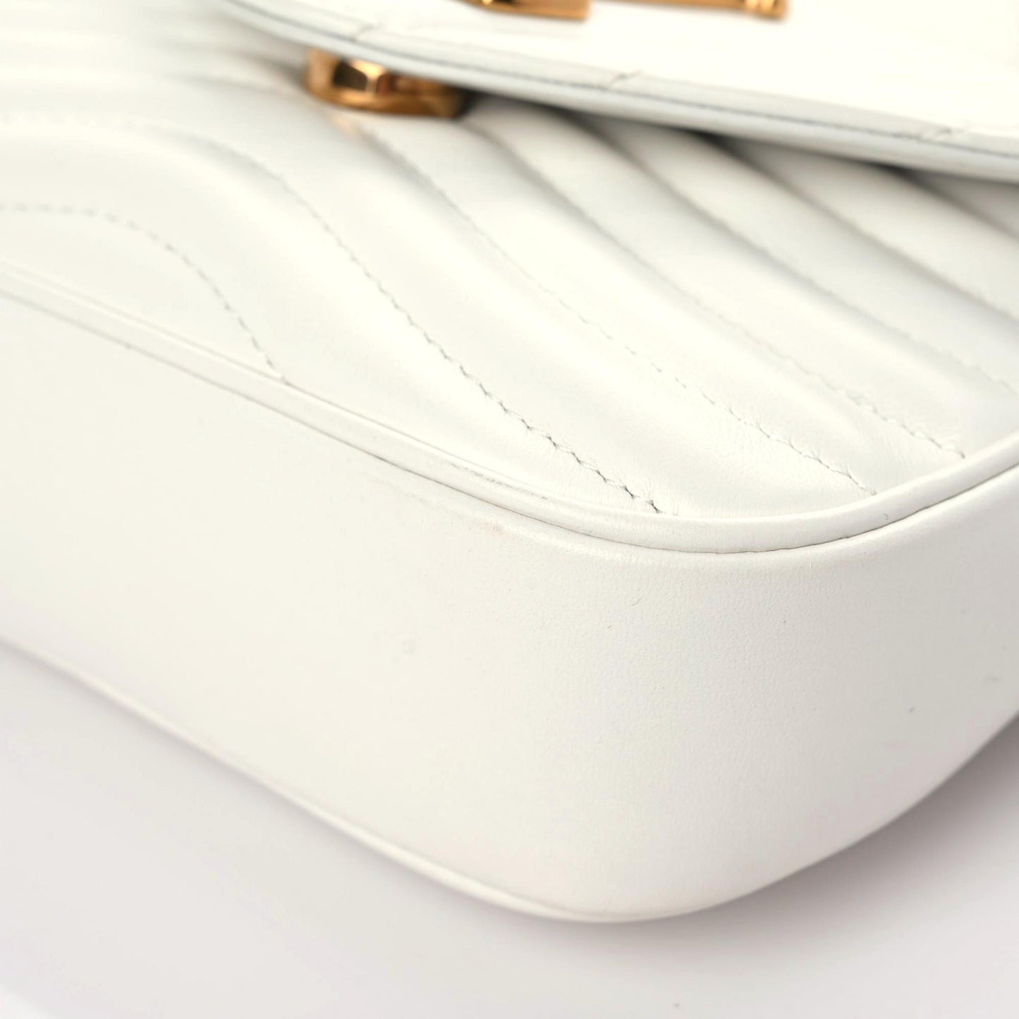 Calfskin New Wave Multi Pochette Snow