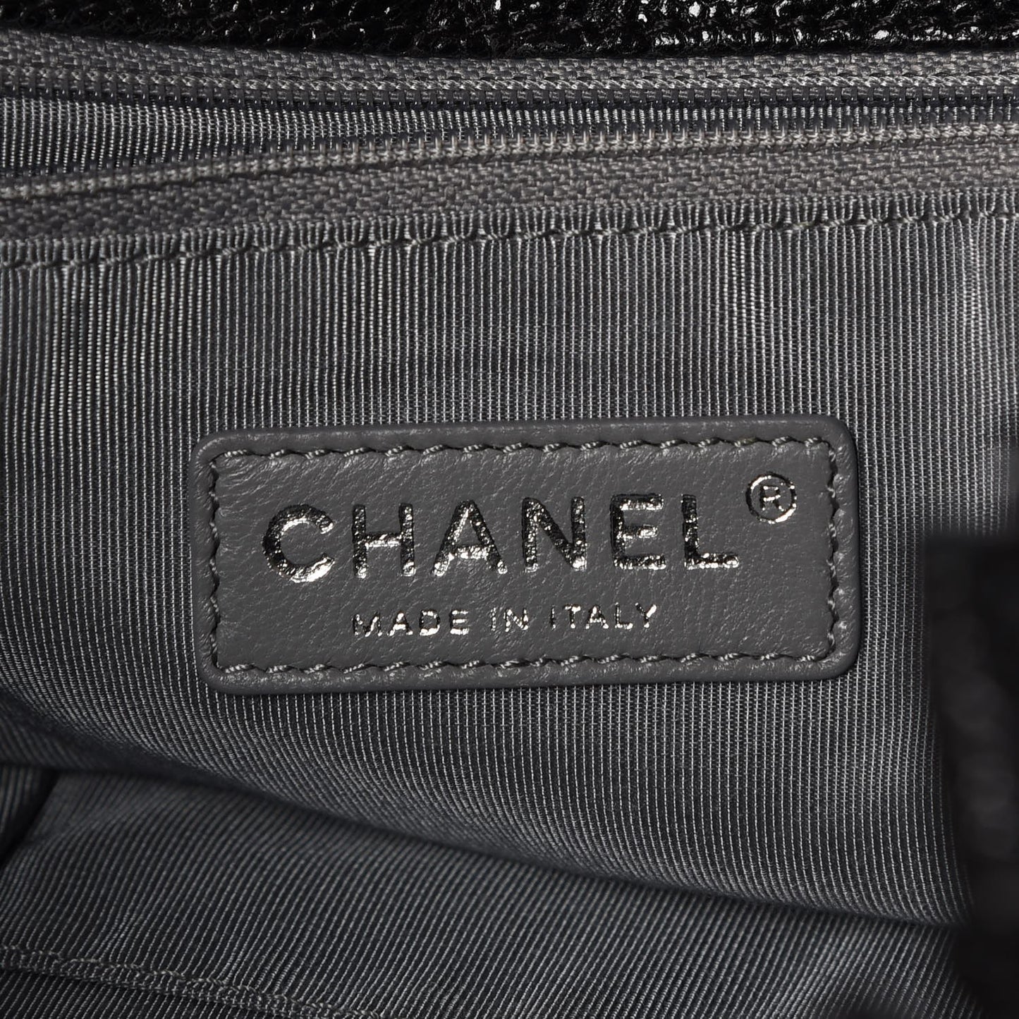 Distressed Glazed Caviar Quilted Large Elastic Tote Black