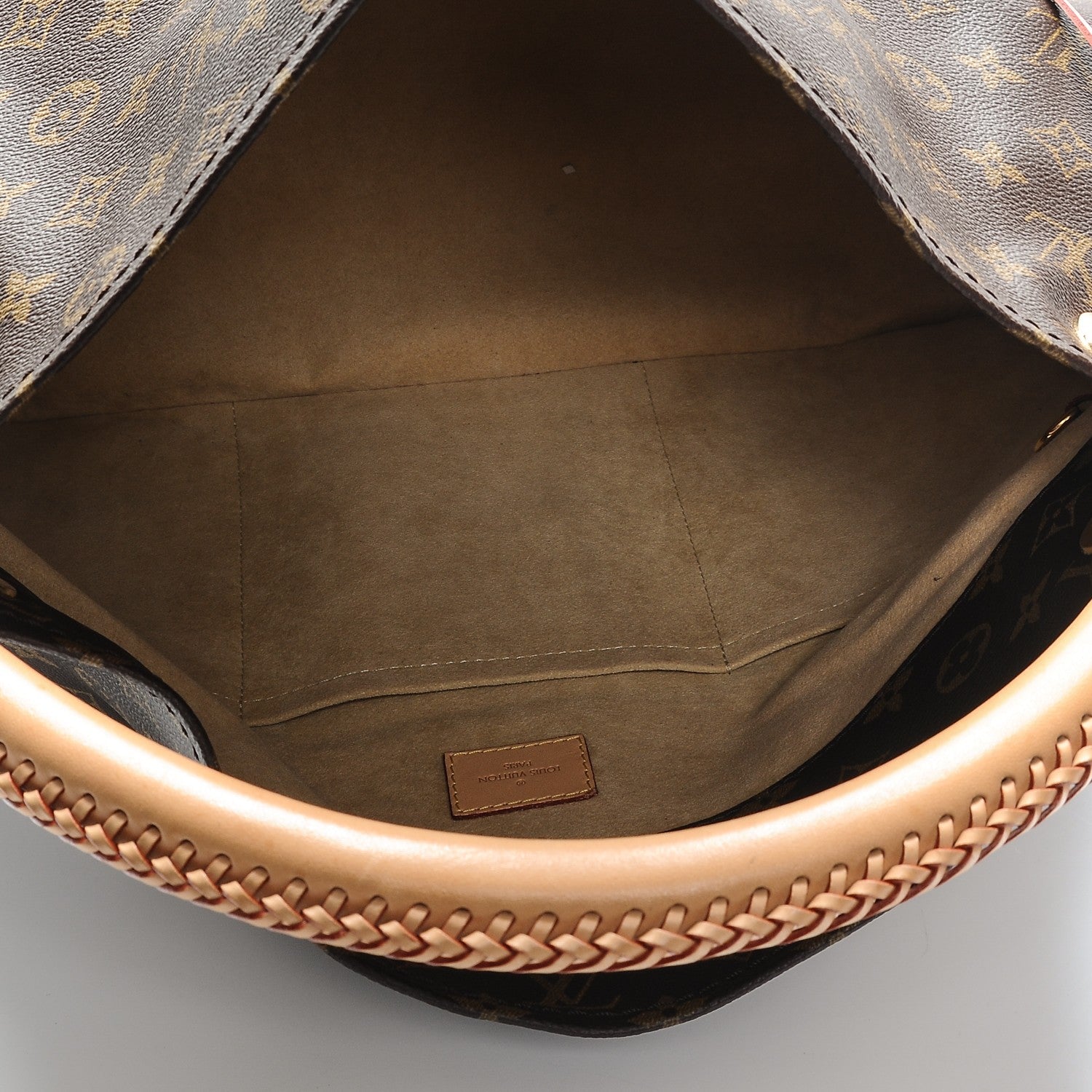 Louis Vuitton Monogram Artsy MM 5 of 8