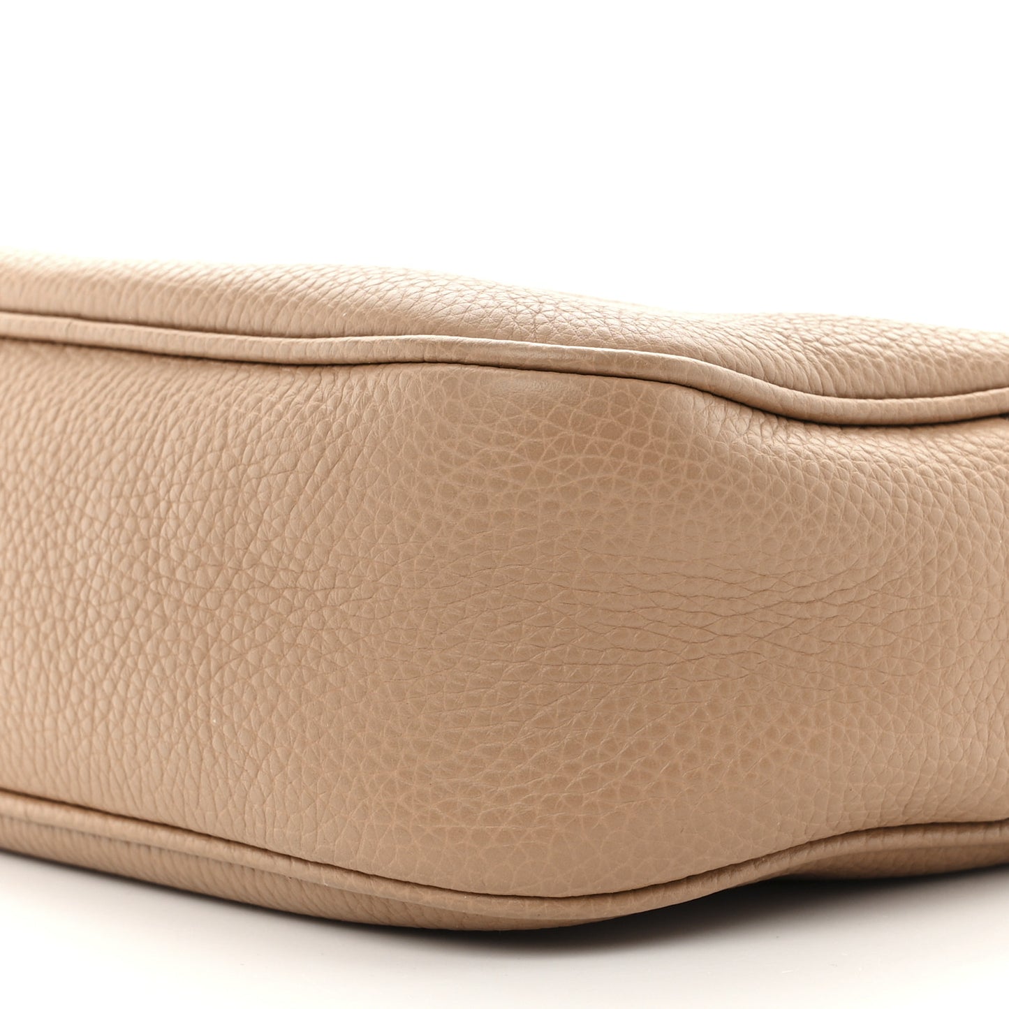 Pebbled Calfskin Small Soho Disco Bag Camelia