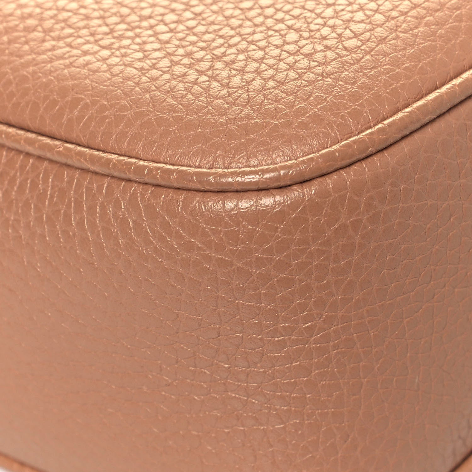 Gucci Pebbled Calfskin Small Soho Disco Bag Camelia 9 of 13