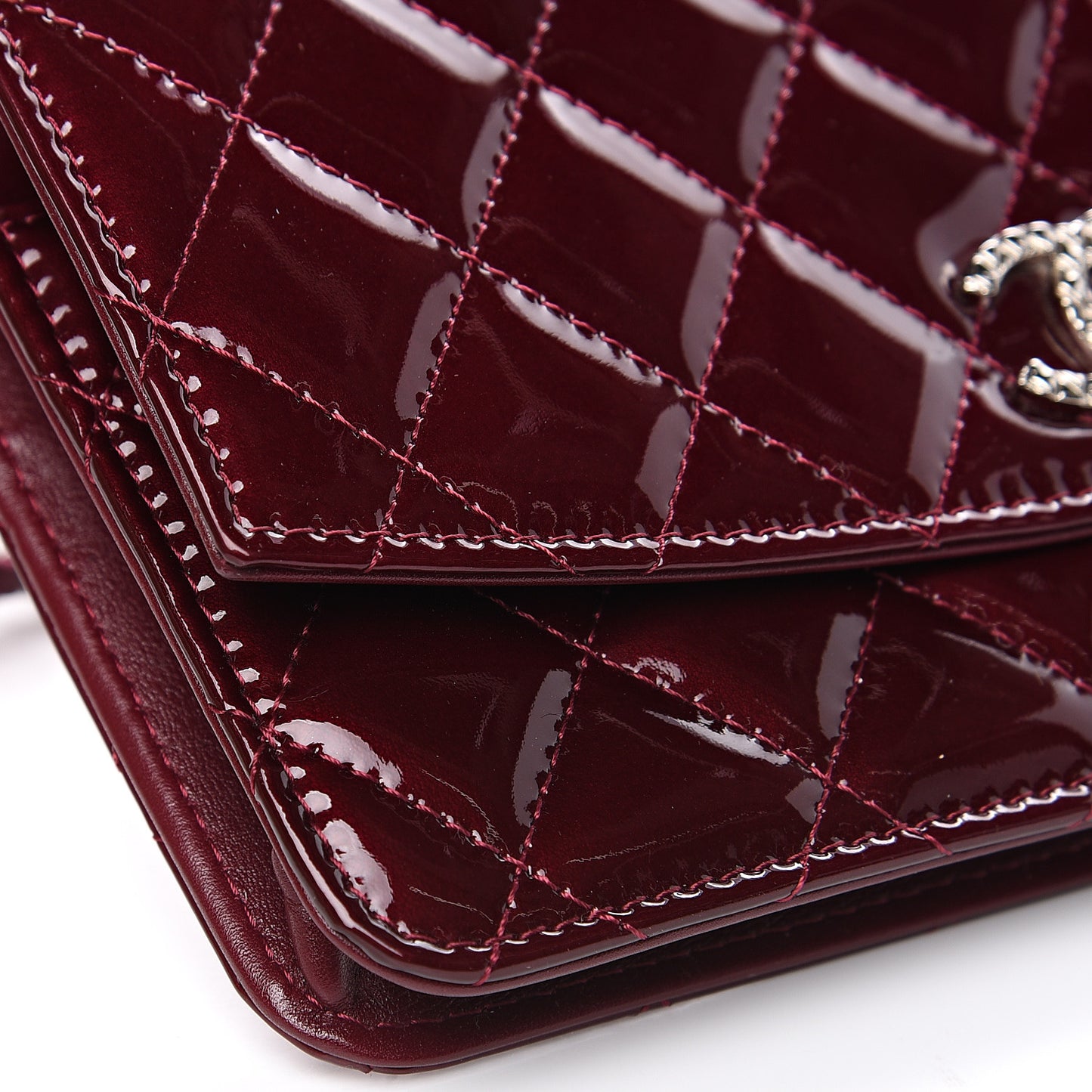 Patent Quilted Brilliant Wallet On Chain WOC Red