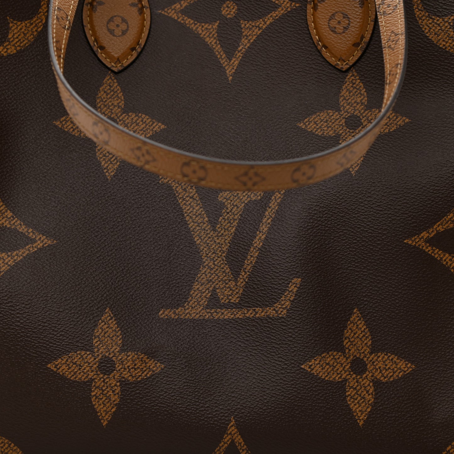 Reverse Monogram Giant Onthego GM