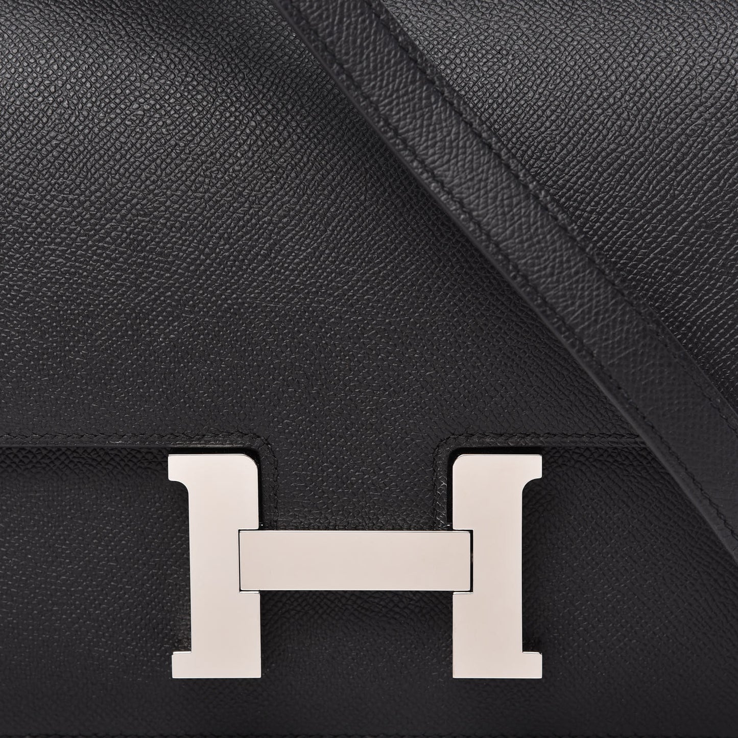 Epsom Constance 24 Black