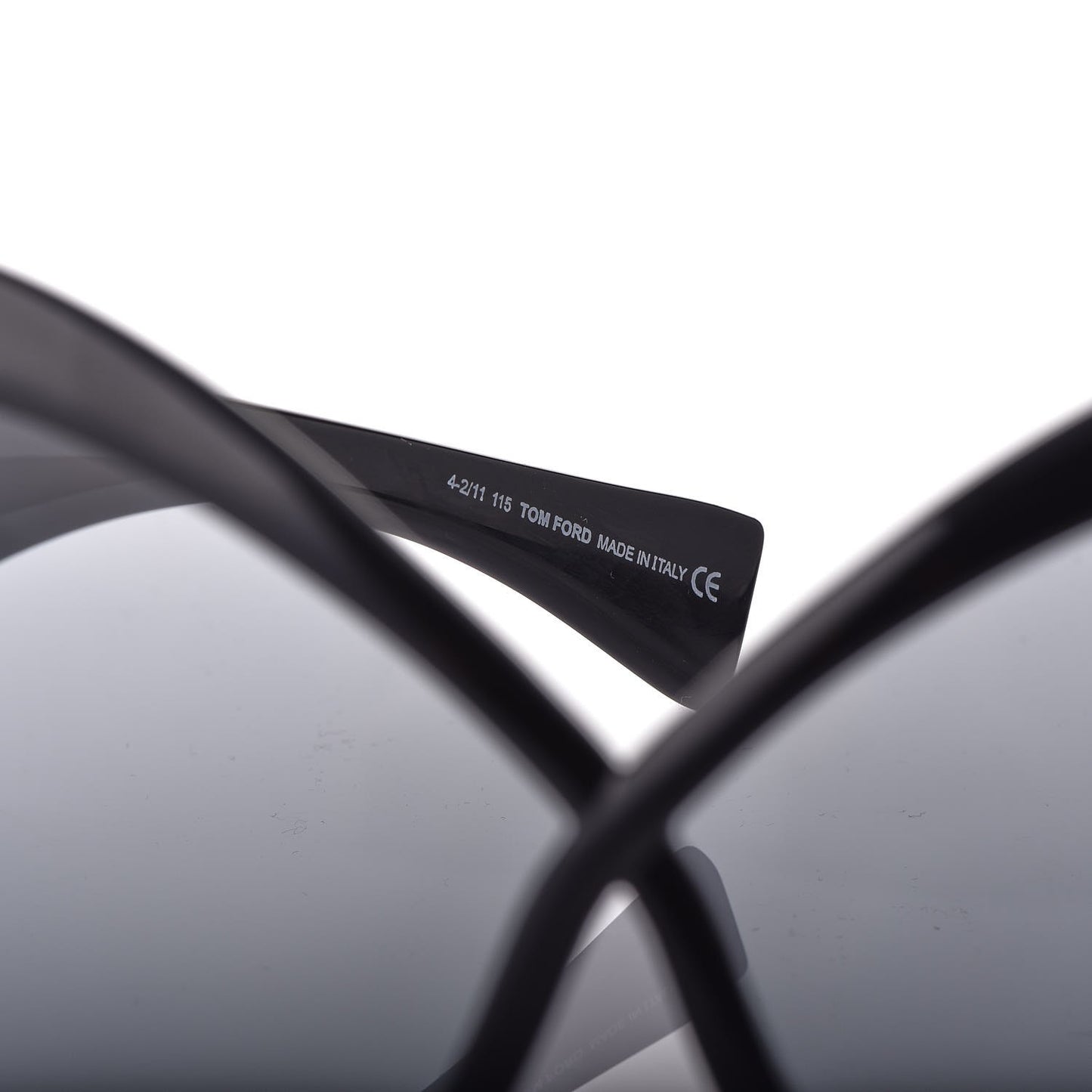 Daphne Oversized Sunglasses FT0219 Black
