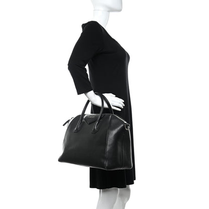 Givenchy Sugar Goatskin Medium Antigona Black 2 of 17