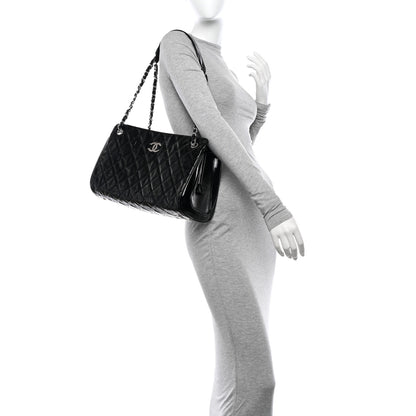 Chanel Patent Quilted Tote Black 2 of 11