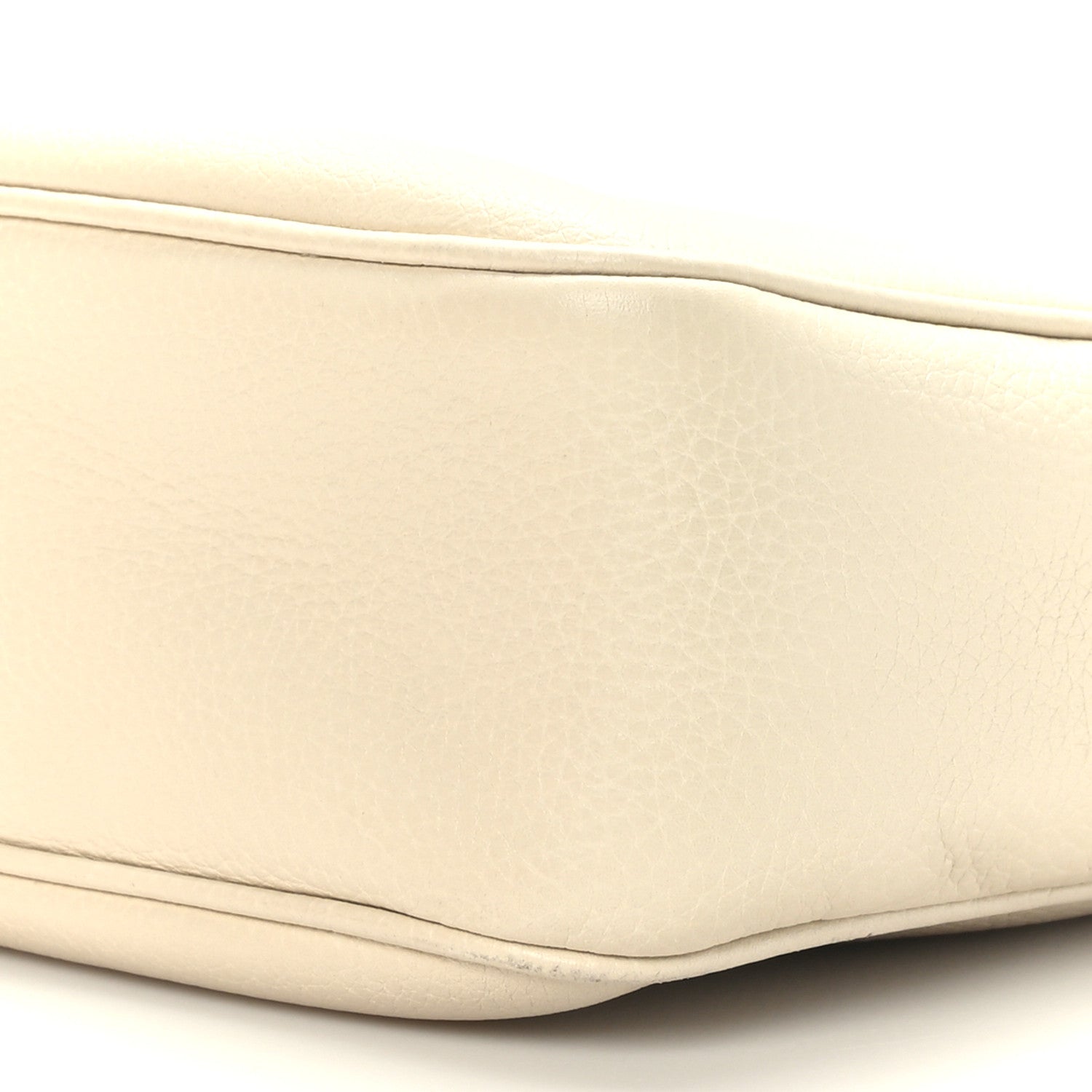 Gucci Pebbled Calfskin Small Soho Disco Bag Off White 9 of 9