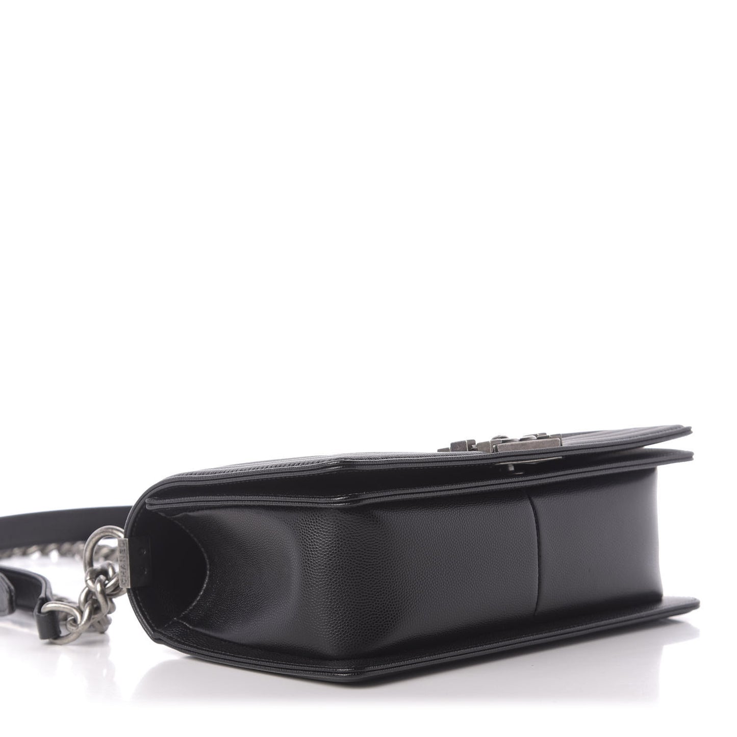 Caviar Quilted Medium Boy Flap Black
