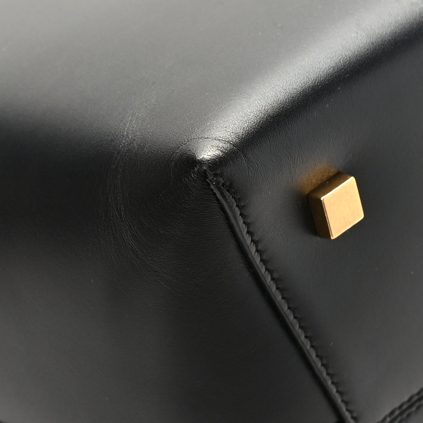 Shiny Calfskin Le 37 Bucket Bag Black