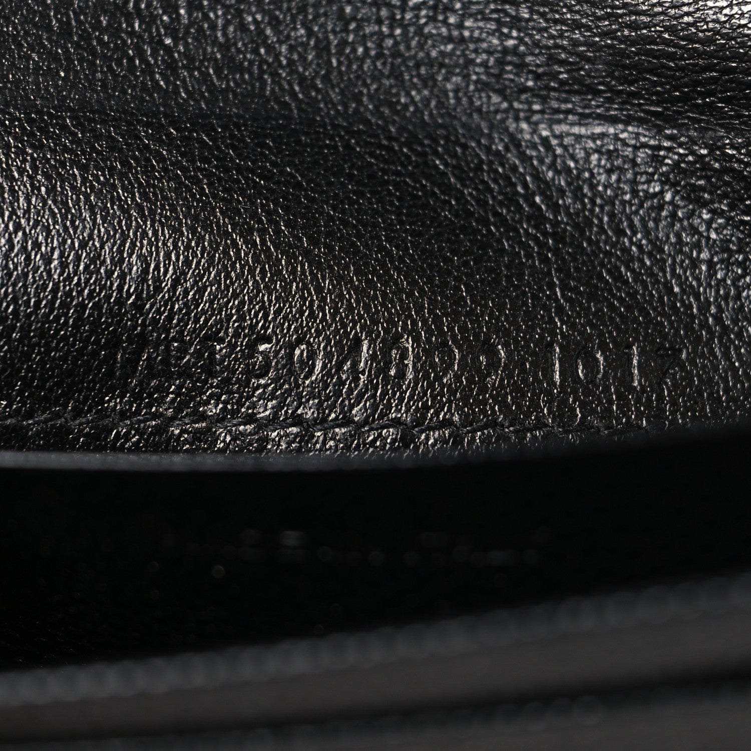 Saint Laurent Grain De Poudre Matelasse Chevron Monogram Card Case Black 7 of 7