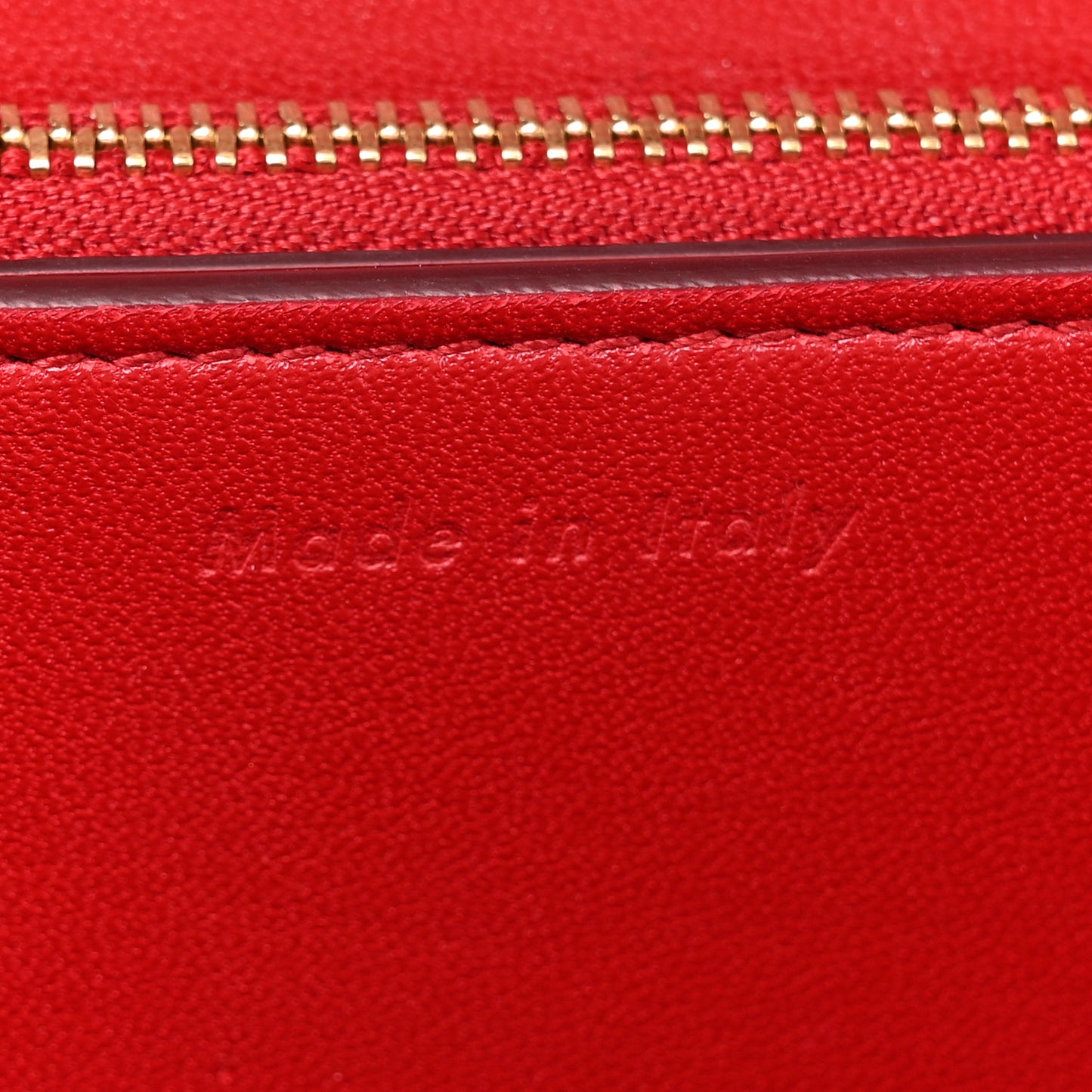 Box Calfskin Medium Classic Box Flap Bag Red