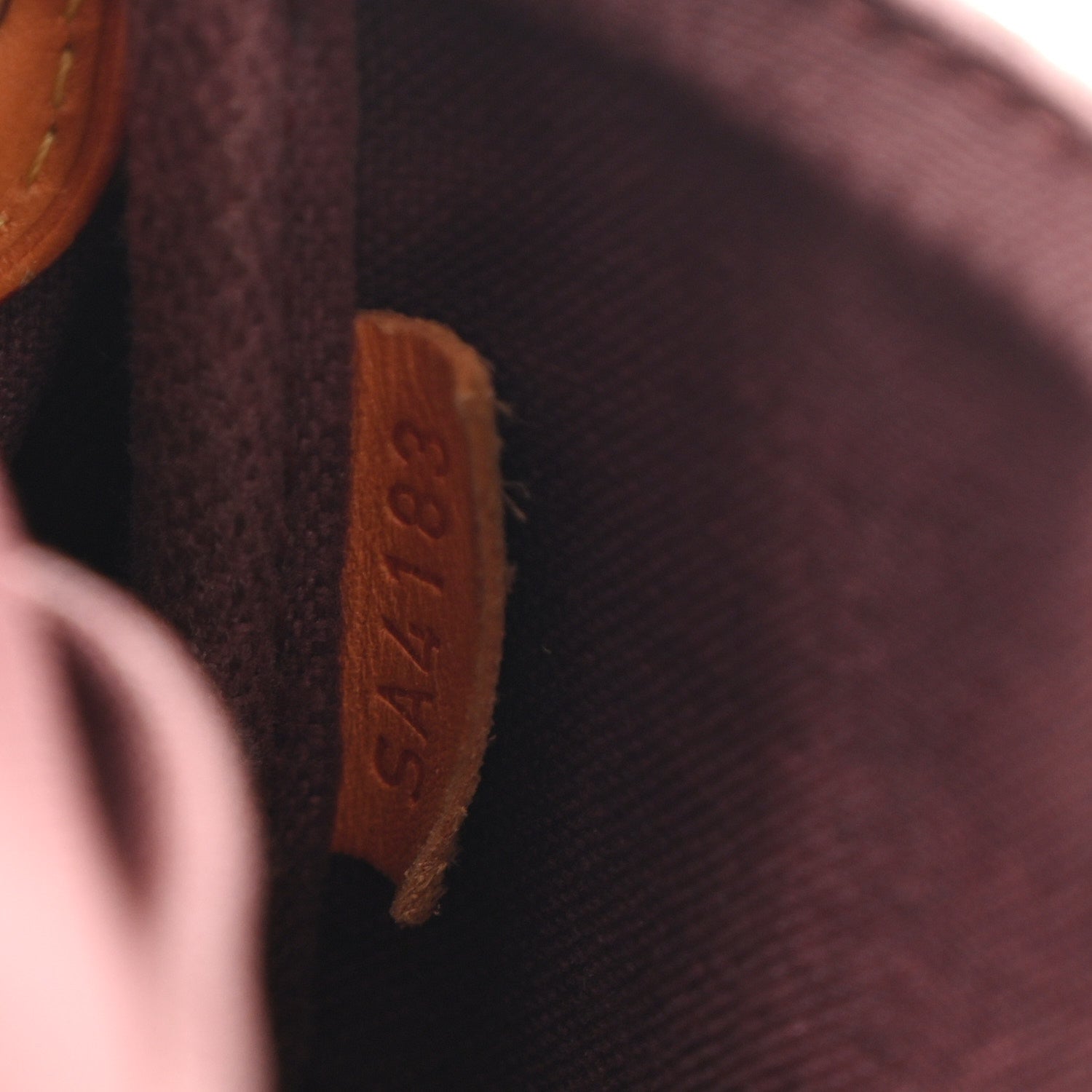 Louis Vuitton Monogram Favorite MM 7 of 14