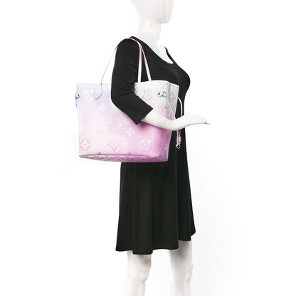Louis Vuitton Monogram Giant Spring In The City Neverfull MM Sunrise Pastel 2 of 16