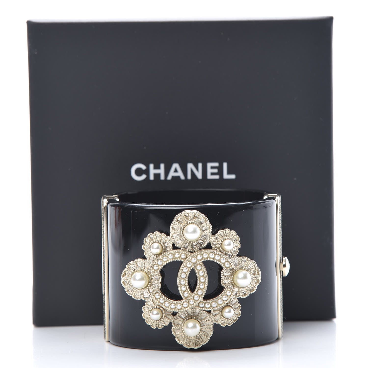 Chanel Resin Gripoix Pearl CC Cuff Black 5 of 5