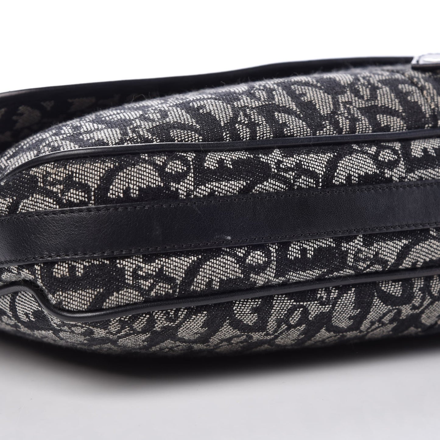 Monogram Messenger Black