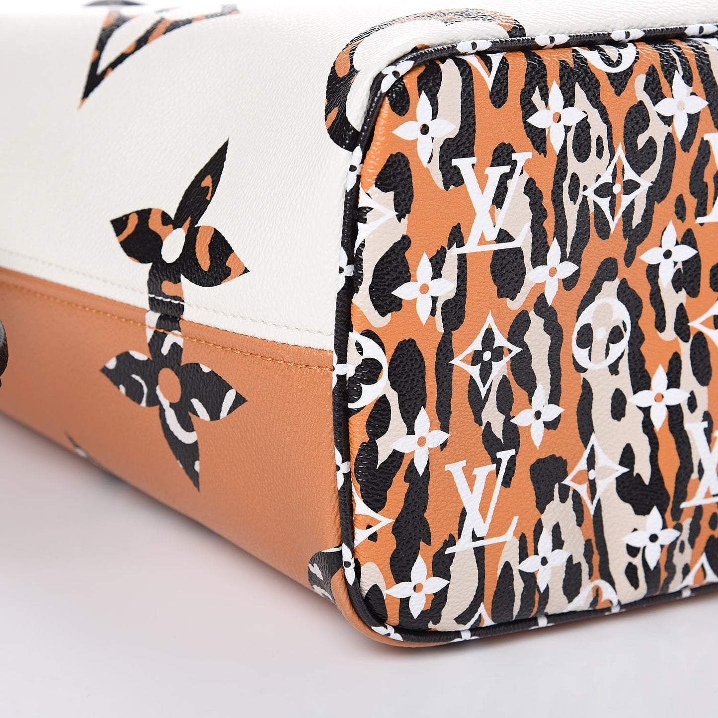 Monogram Giant Jungle Neverfull MM Ivory