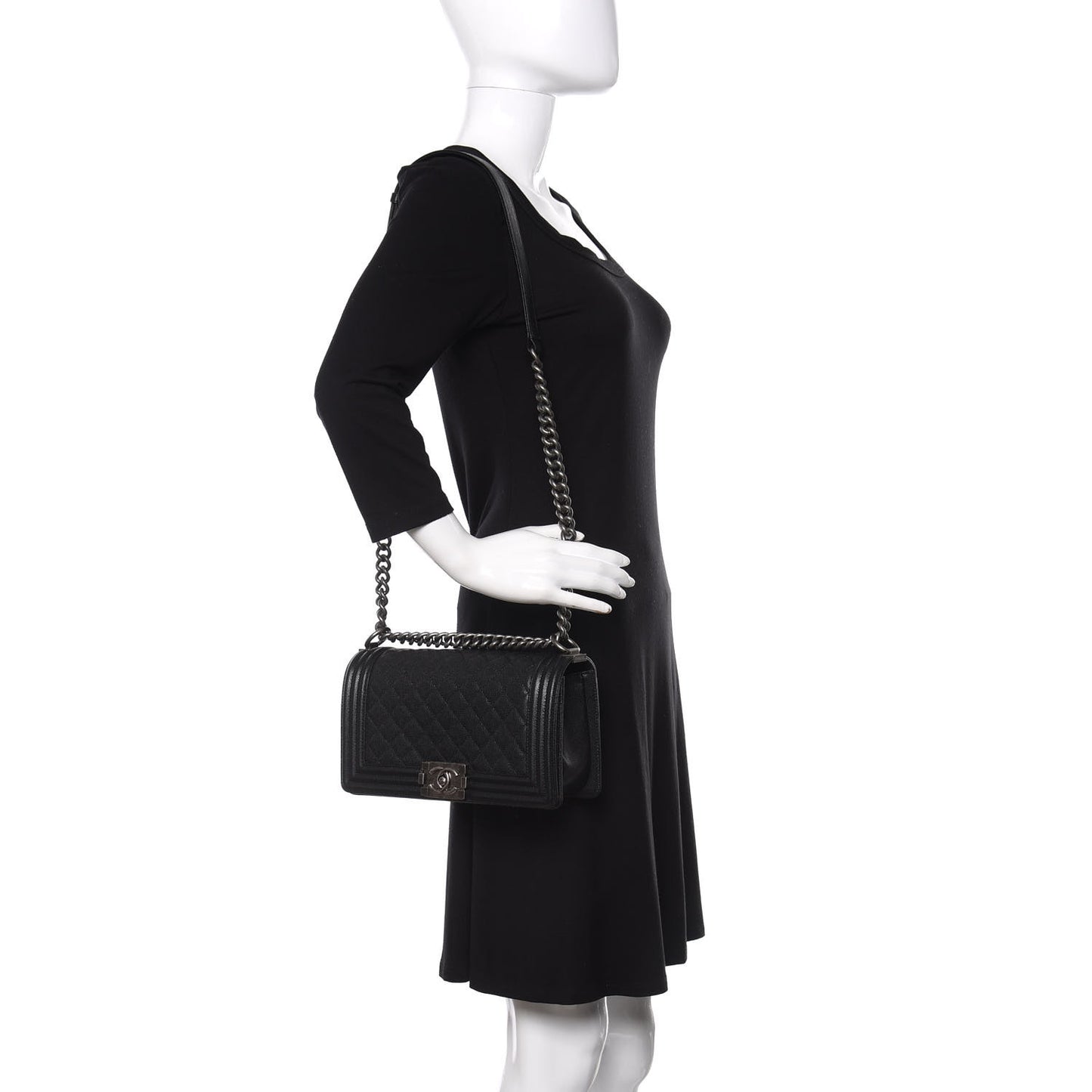 Caviar Quilted Medium Boy Flap Black