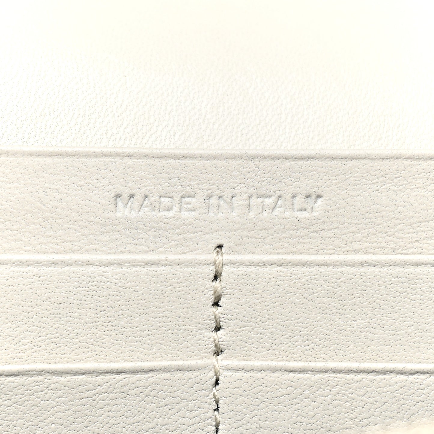 Calfskin Crocodile Embossed Monogram Chain Wallet Blanc Vintage