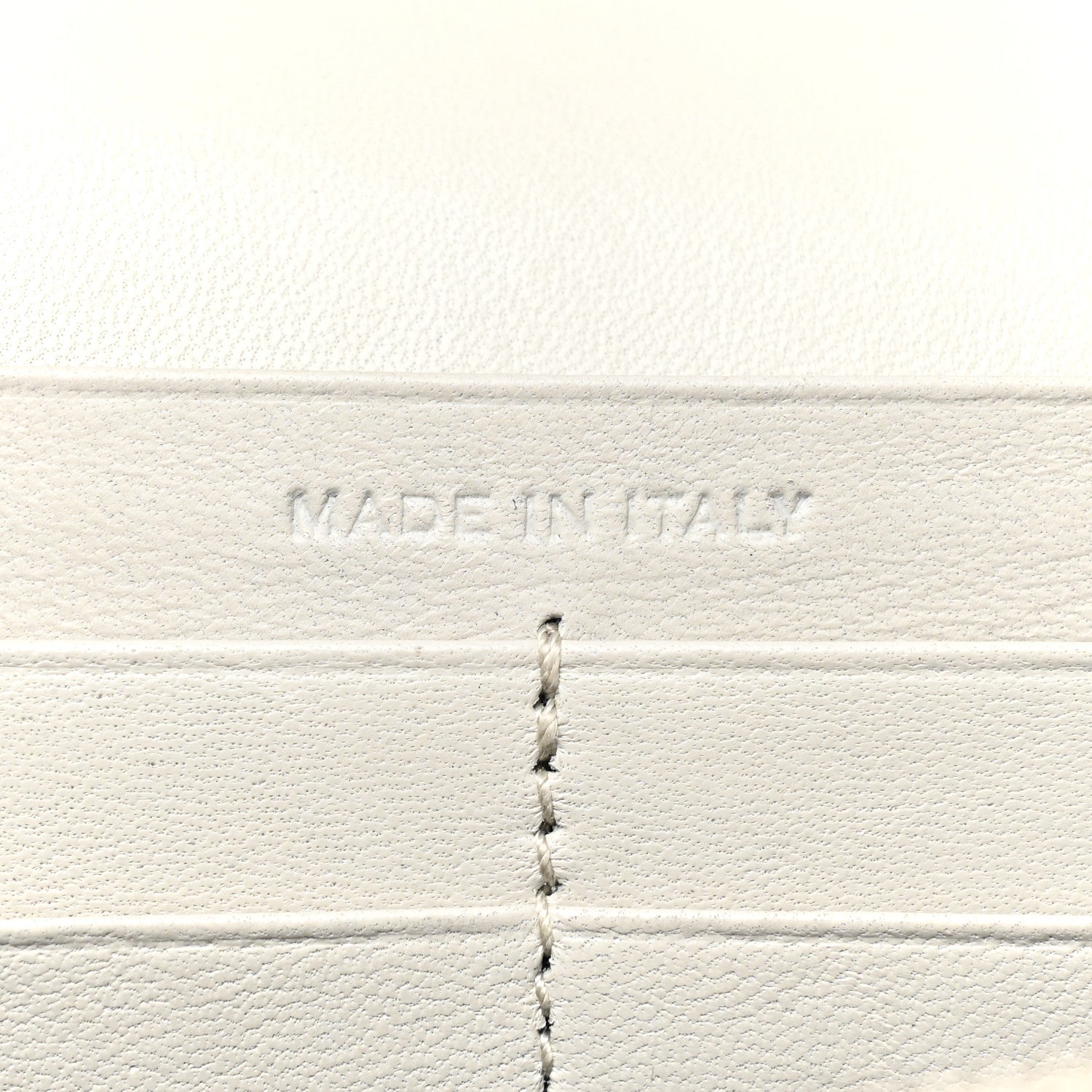 Saint Laurent Calfskin Crocodile Embossed Monogram Chain Wallet Blanc Vintage 8 of 16