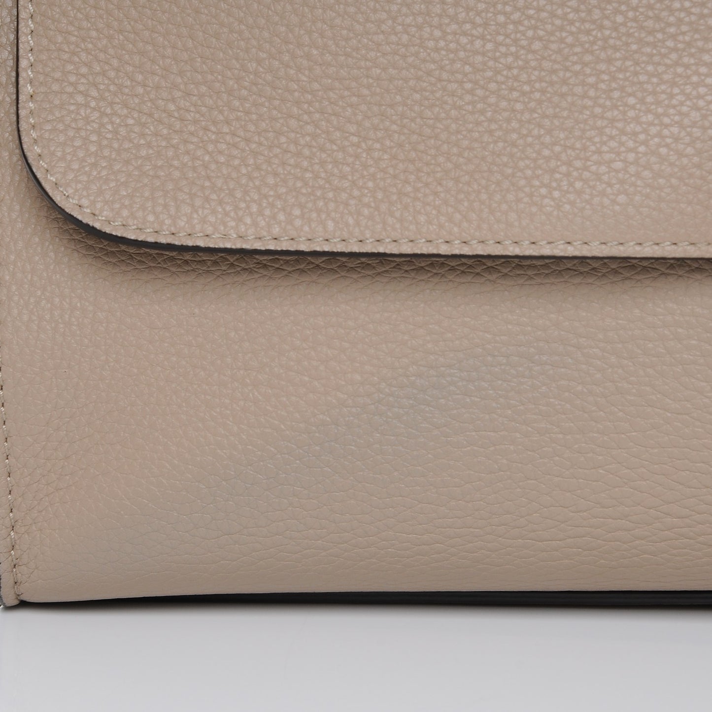 Drummed Calfskin Suede Large Trapeze Dune