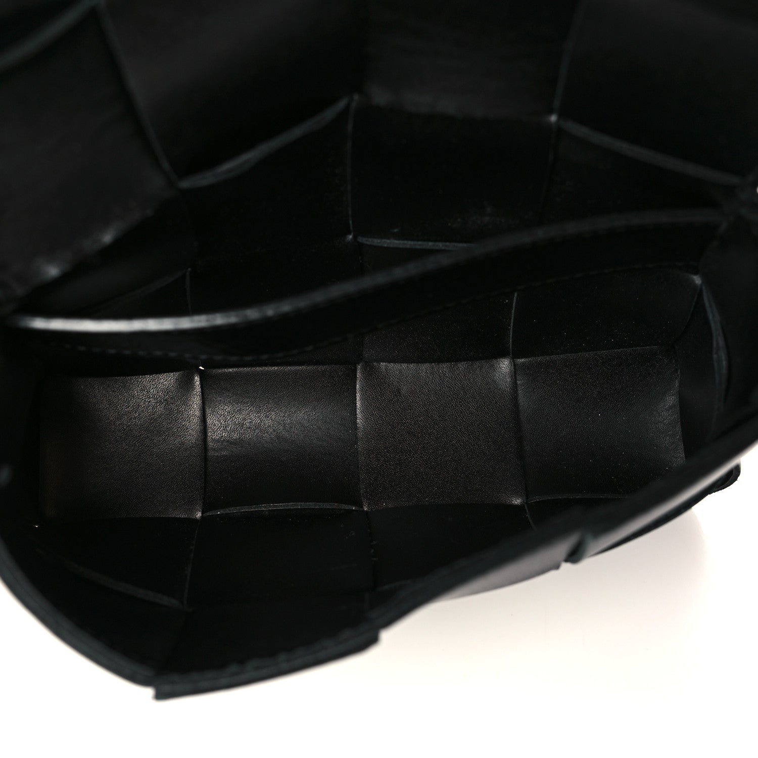 Bottega Veneta Nappa Maxi Intreccio The Belt Cassette Bag Black 4 of 9