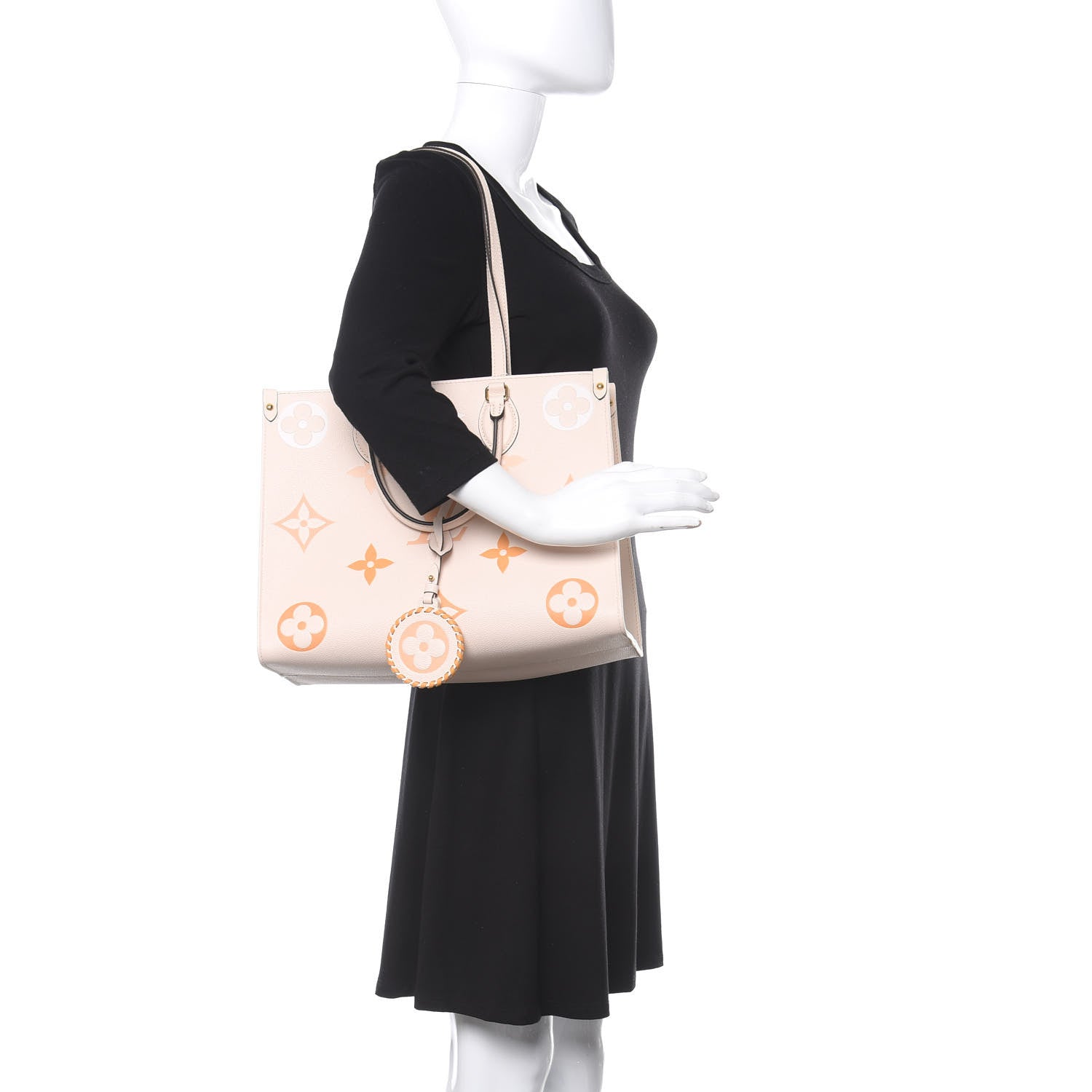 Louis Vuitton Empreinte Monogram Giant By The Pool Onthego MM Cream Saffron 2 of 10