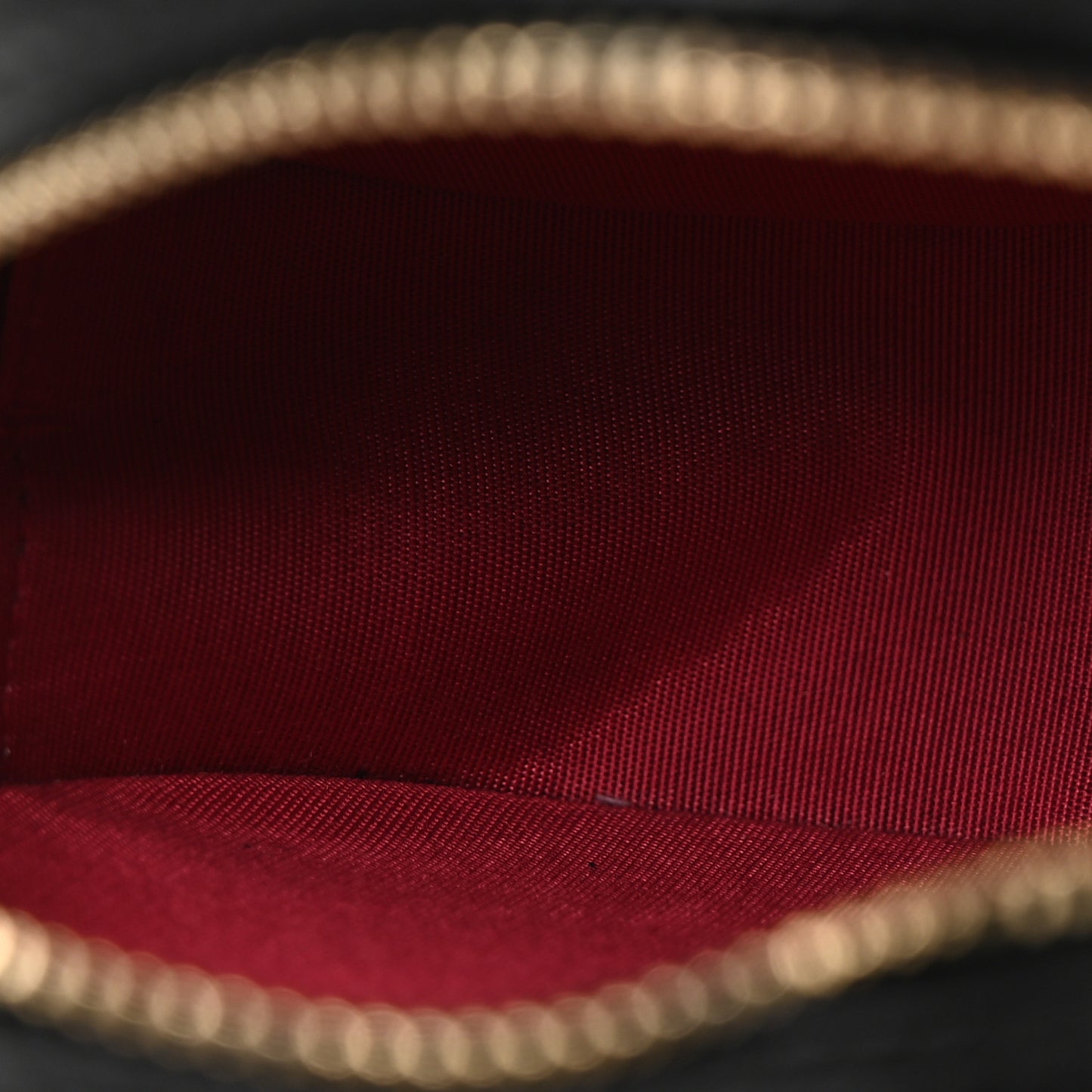 Lambskin Quilted Chain Around CC Round Clutch With Chain Black
