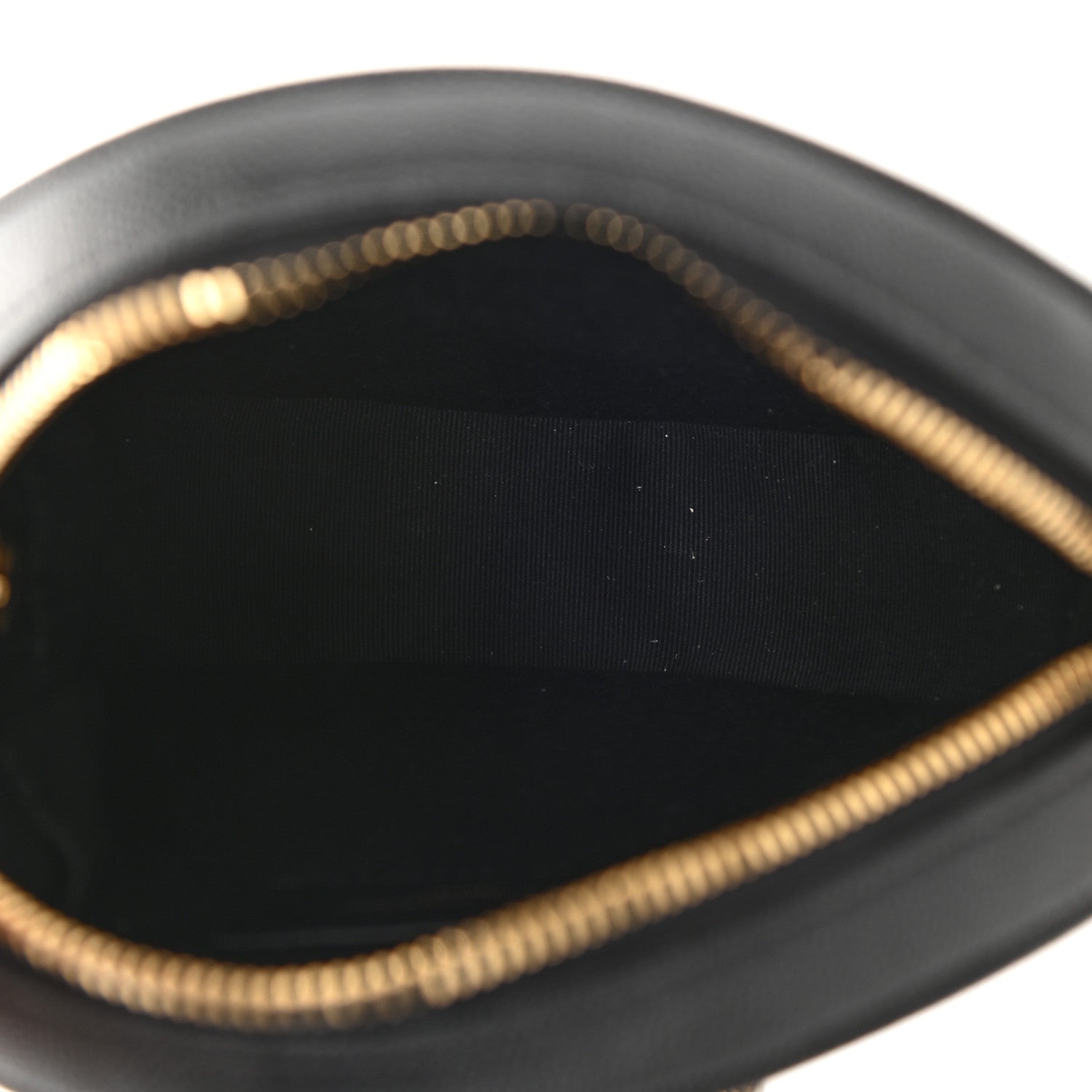 Saint Laurent Grain De Poudre Matelasse Chevron Quilted Round Vinyle Camera Bag Black 5 of 10