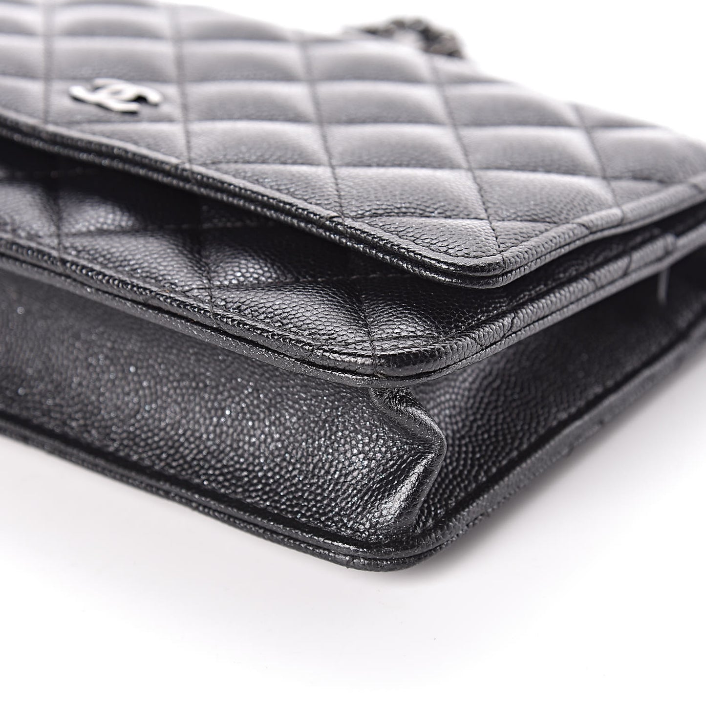 Iridescent Caviar Quilted Wallet On Chain WOC Black