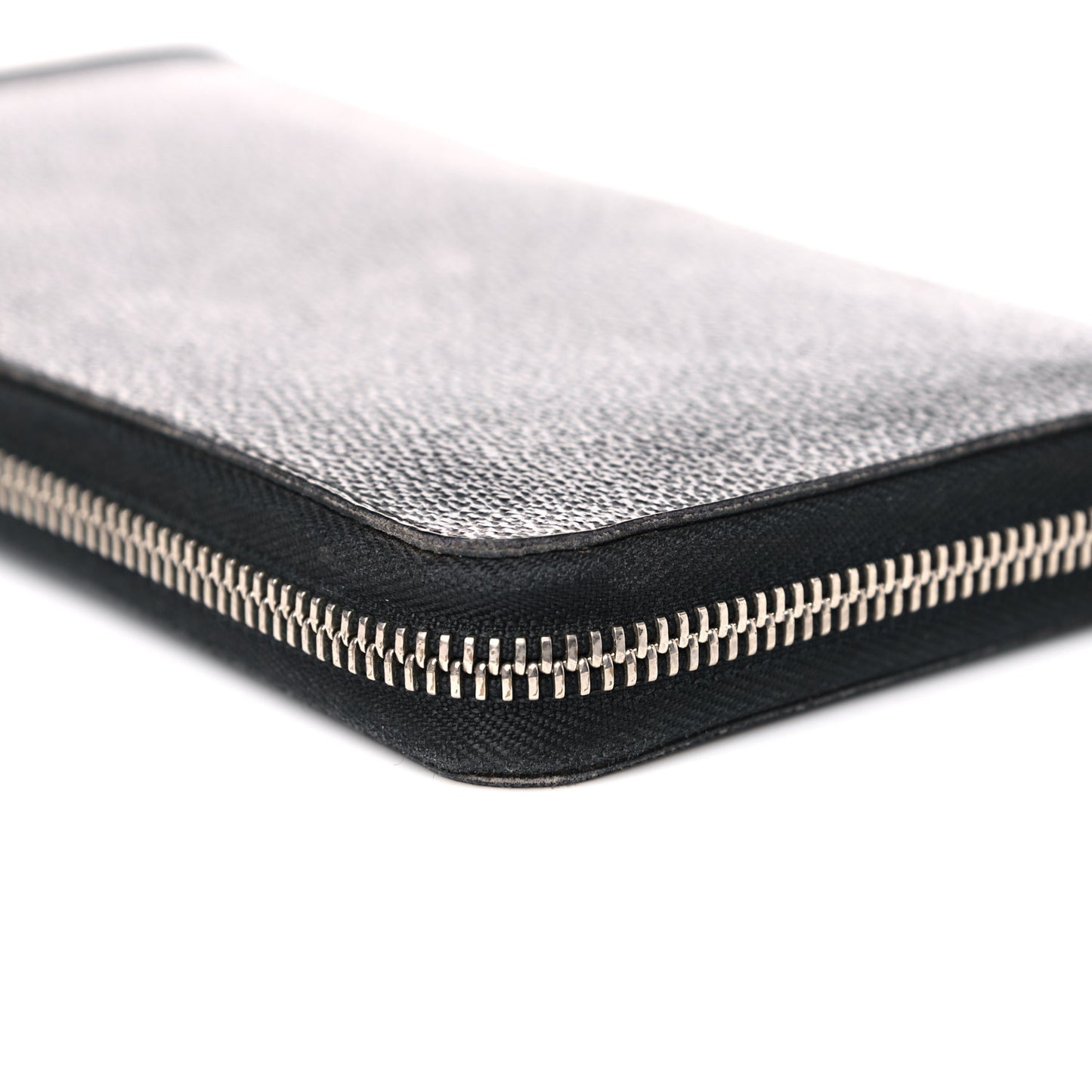 Damier Graphite Zippy Organizer Wallet