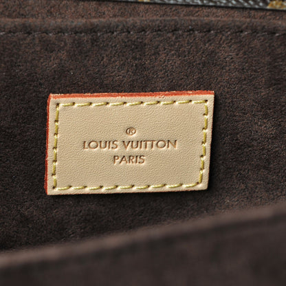 Louis Vuitton Monogram Pochette Metis 6 of 8