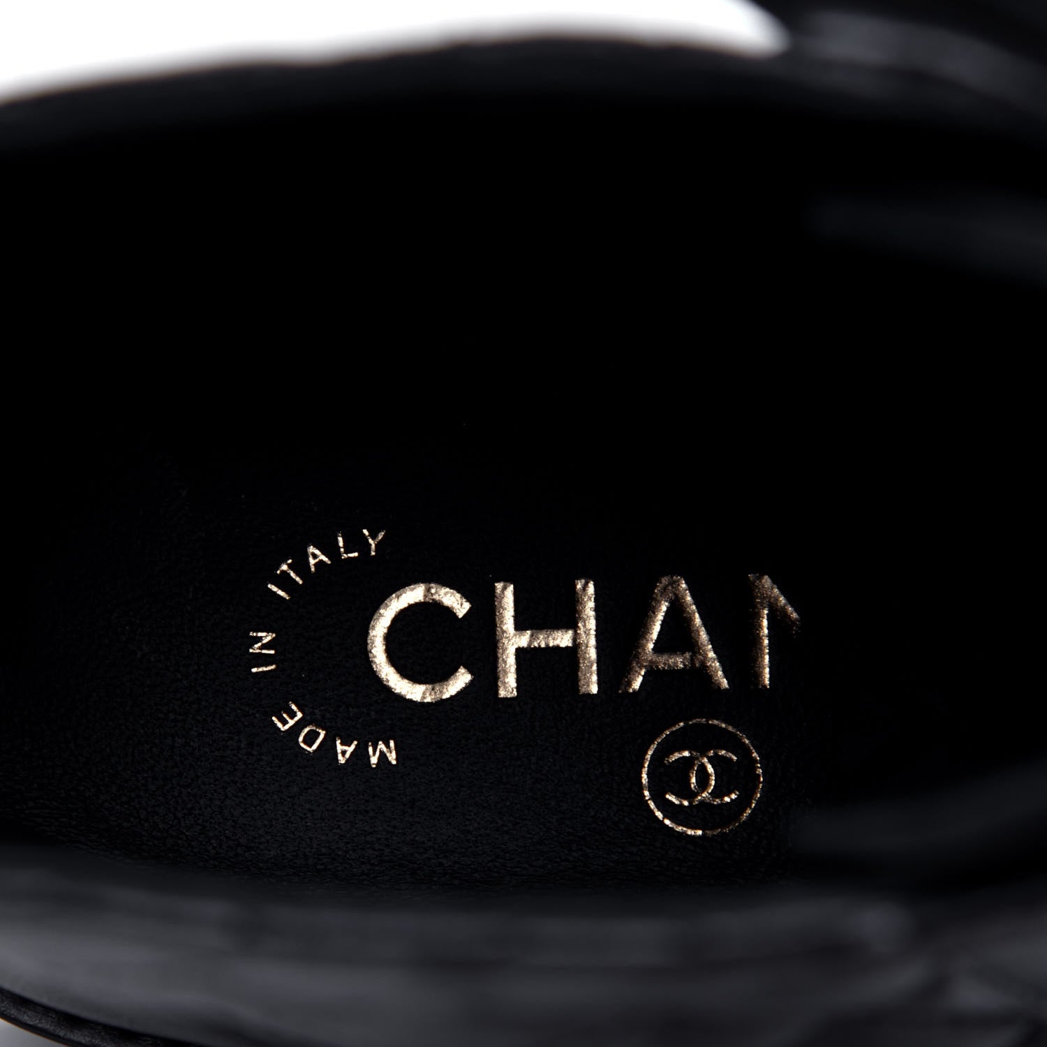 【28日終了】CHANEL 黒 レザー ブーティ 37.5 Chanel Shiny Calfskin Logo Loafers 37.5 Black 1094554