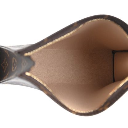 Louis Vuitton Monogram Toiletry Pouch 19 6 of 9