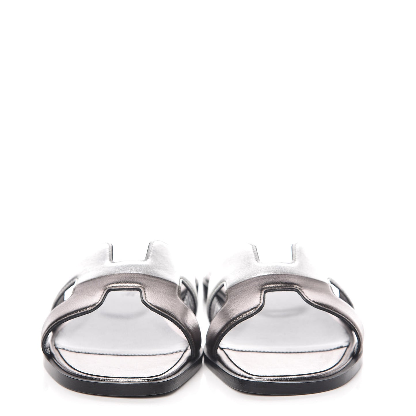 Metallic Nappa Oran Sandals 35 Canon De Fusil Argent