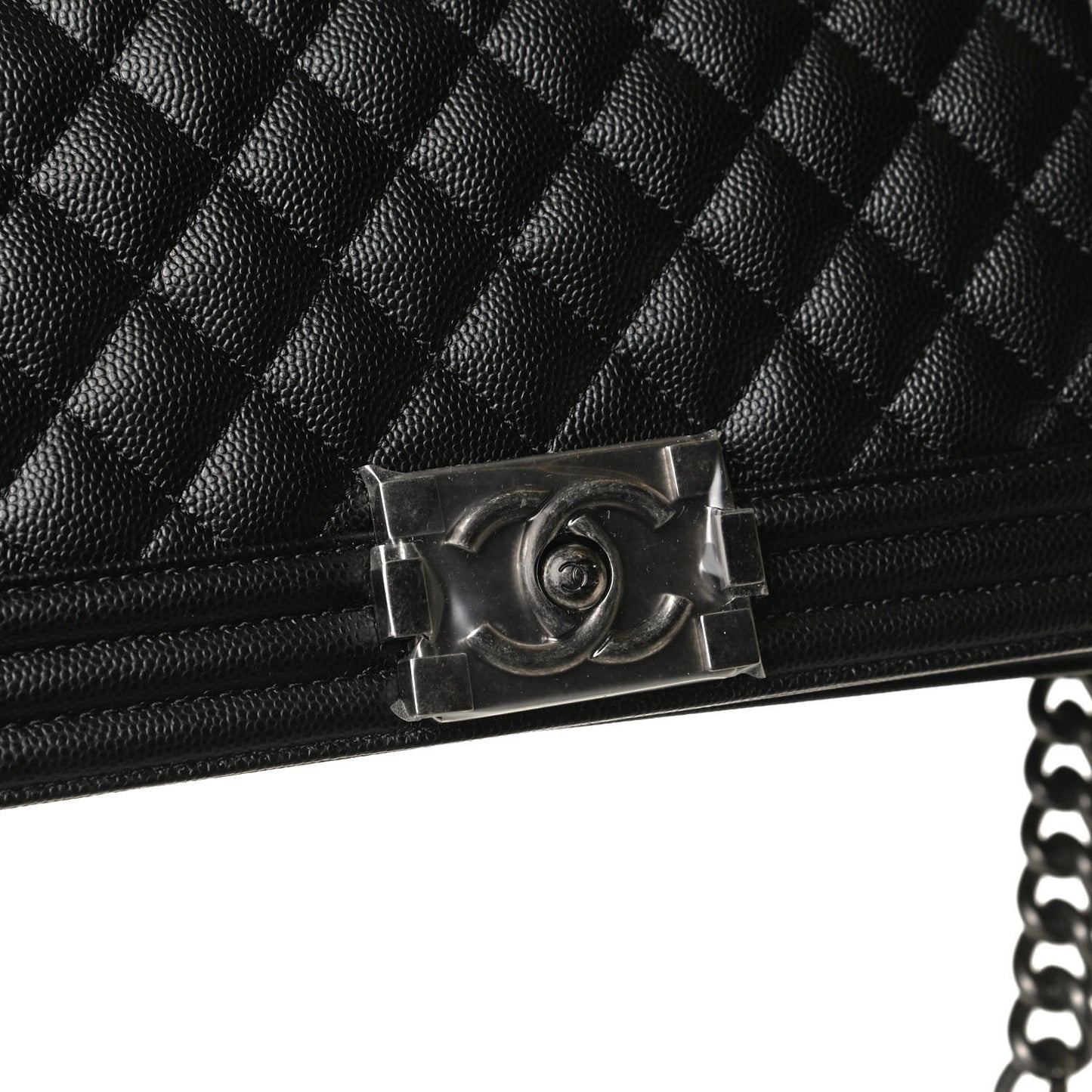 Caviar Quilted Medium Boy Flap Black