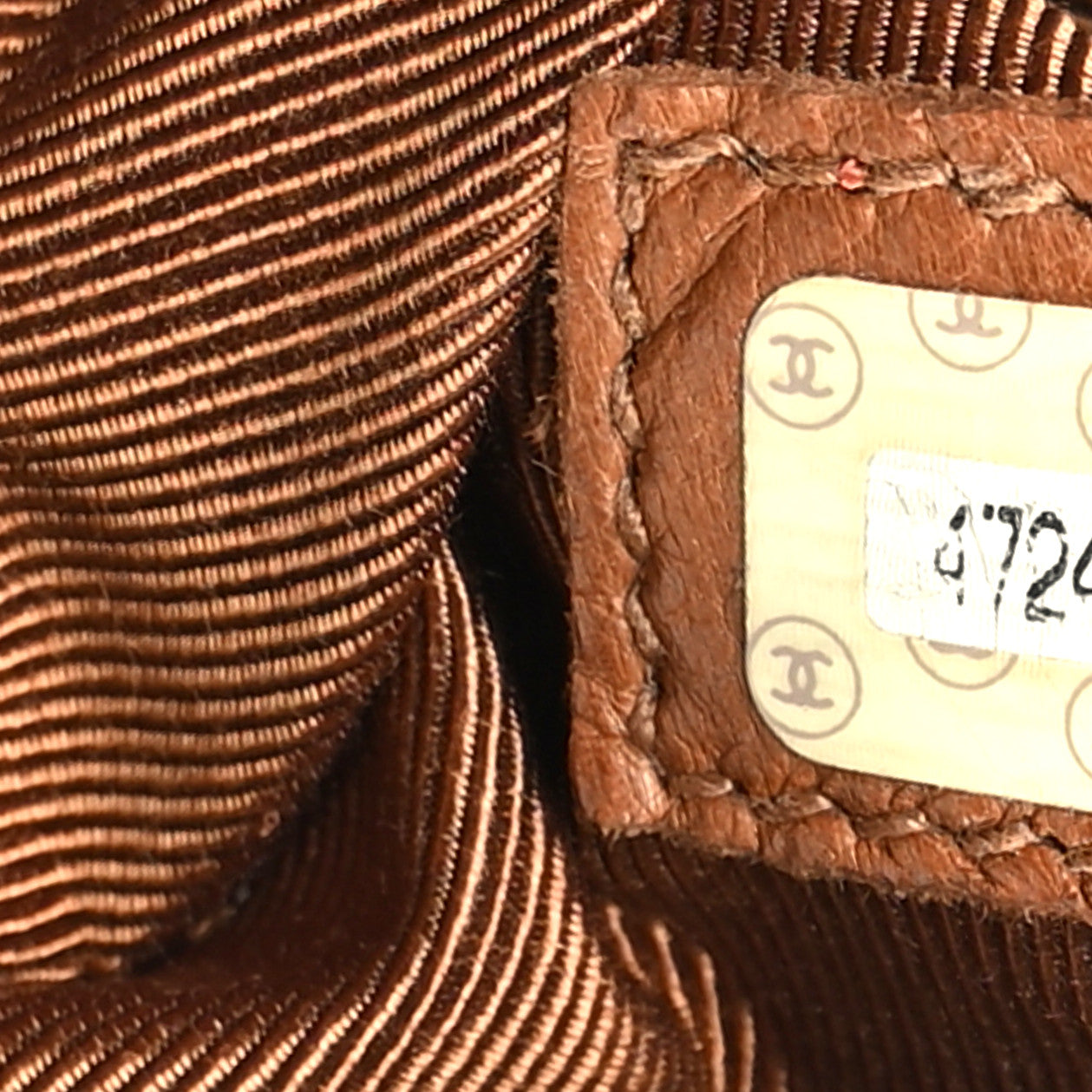 Caviar Shoulder Bag Brown