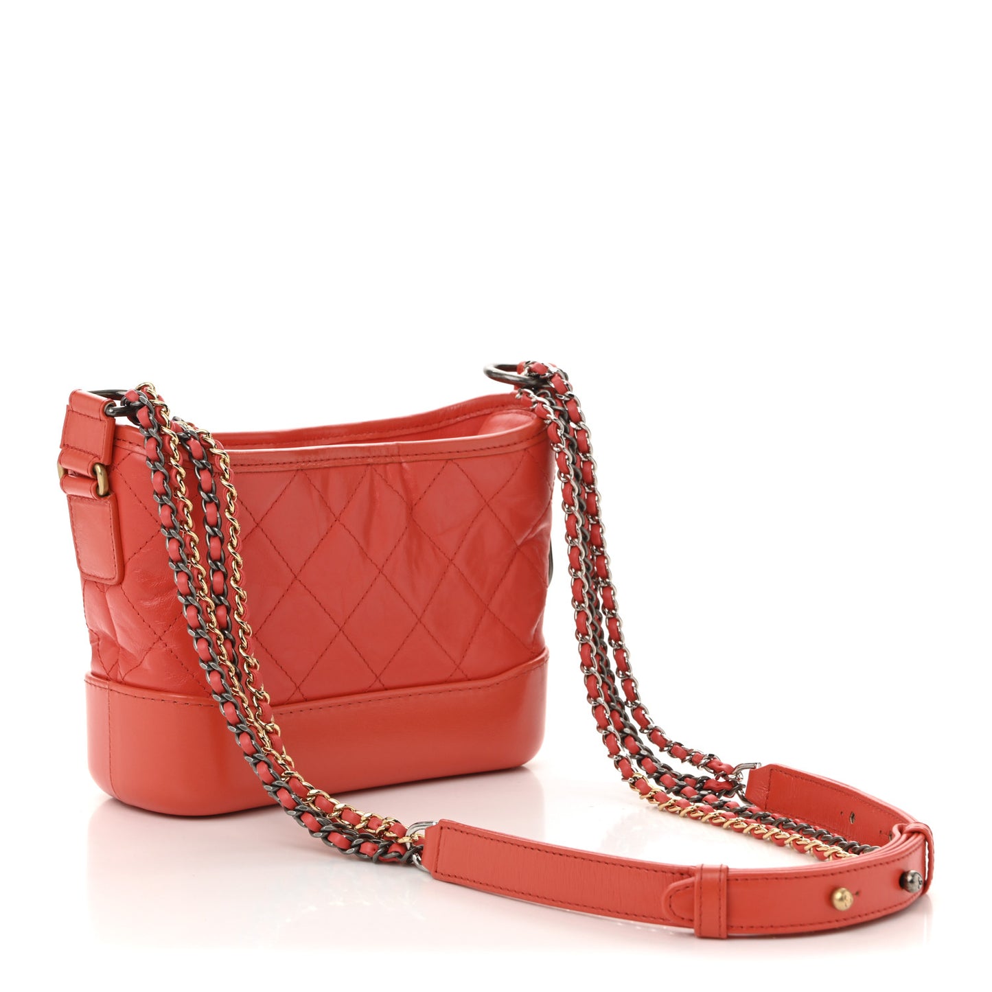 Aged Calfskin Quilted Small Gabrielle Hobo Red