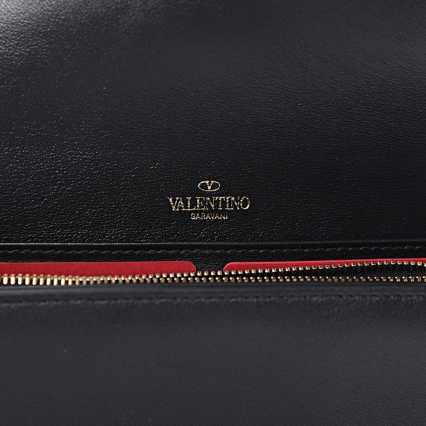 Vitello Rockstud Flap Wallet on Chain Black