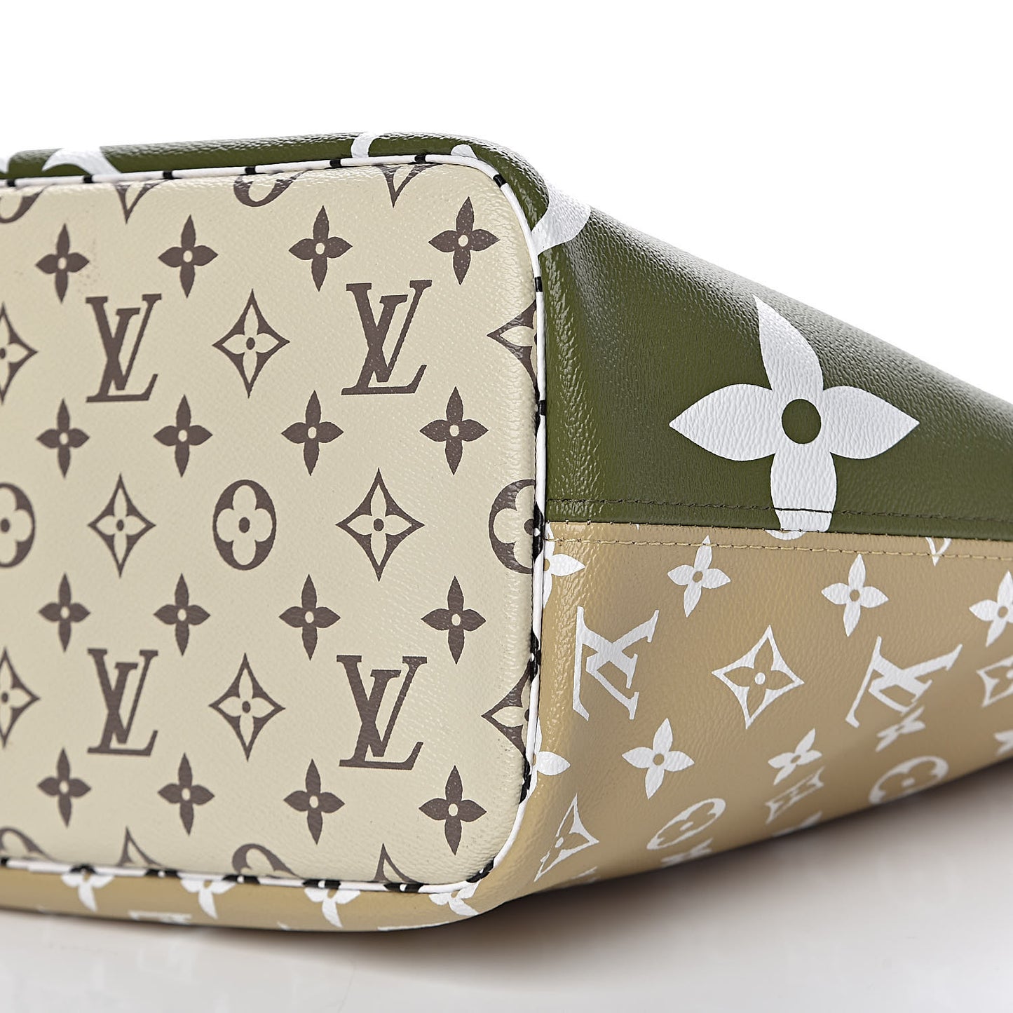 Monogram Giant Neverfull MM Kaki