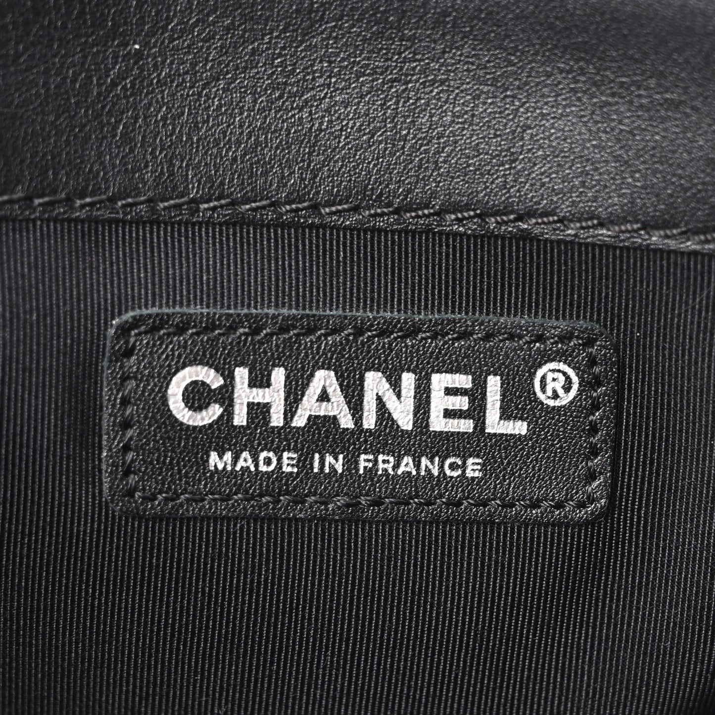 Calfskin Enchained New Medium Boy Flap Black