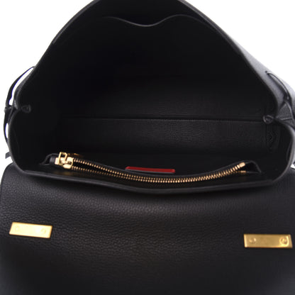 Valentino Garavani Pebbled Calfskin Large VRing Chain Shoulder Bag Black 5 of 11