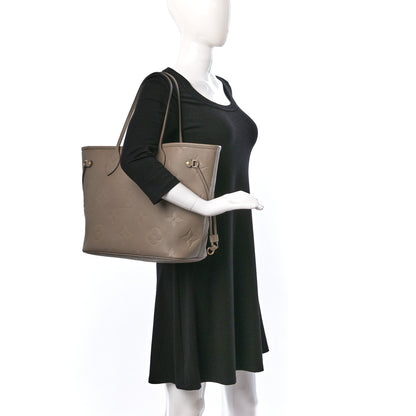Louis Vuitton Empreinte Monogram Giant Neverfull MM Tourterelle 2 of 9
