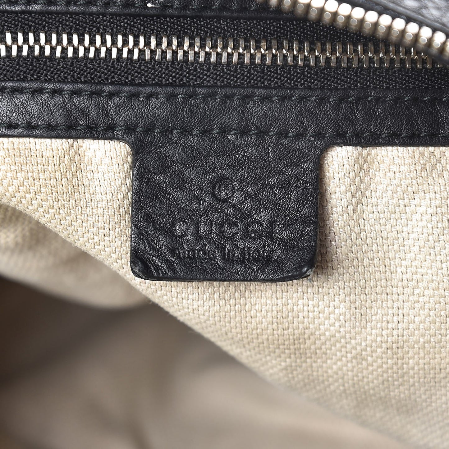 Pebbled Calfskin Medium Soho Chain Hobo Black