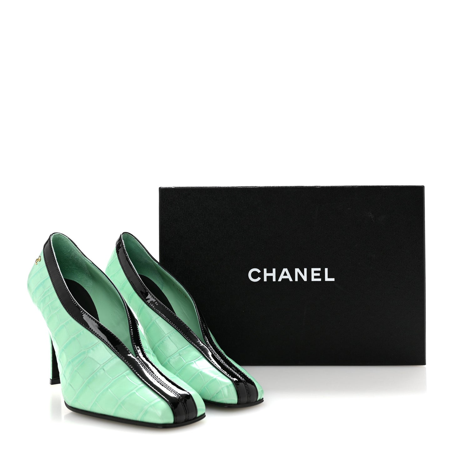 Crocodile Embossed Patent Calfskin Pumps 38.5 Green Black