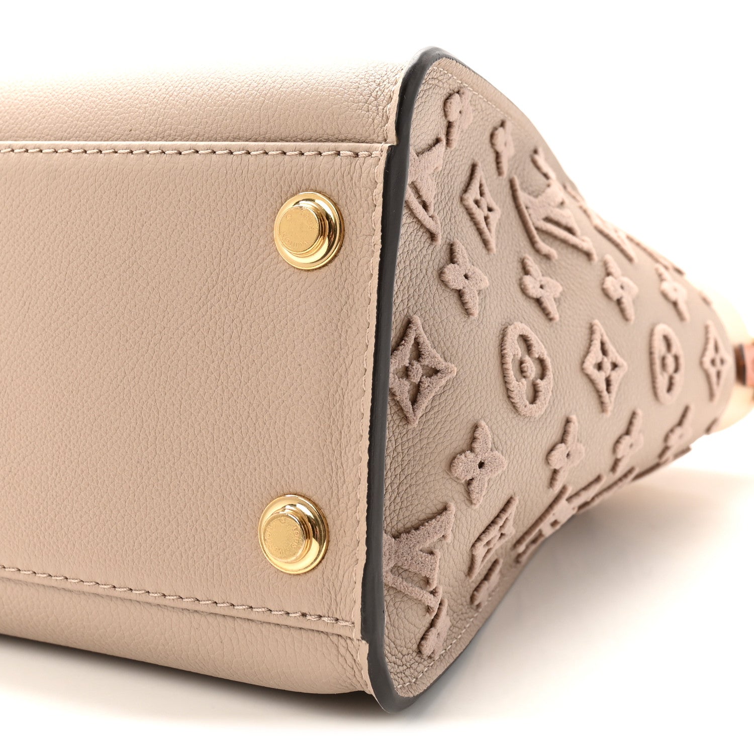 Louis Vuitton Calfskin Monogram Tufting On My Side Galet 9 of 10