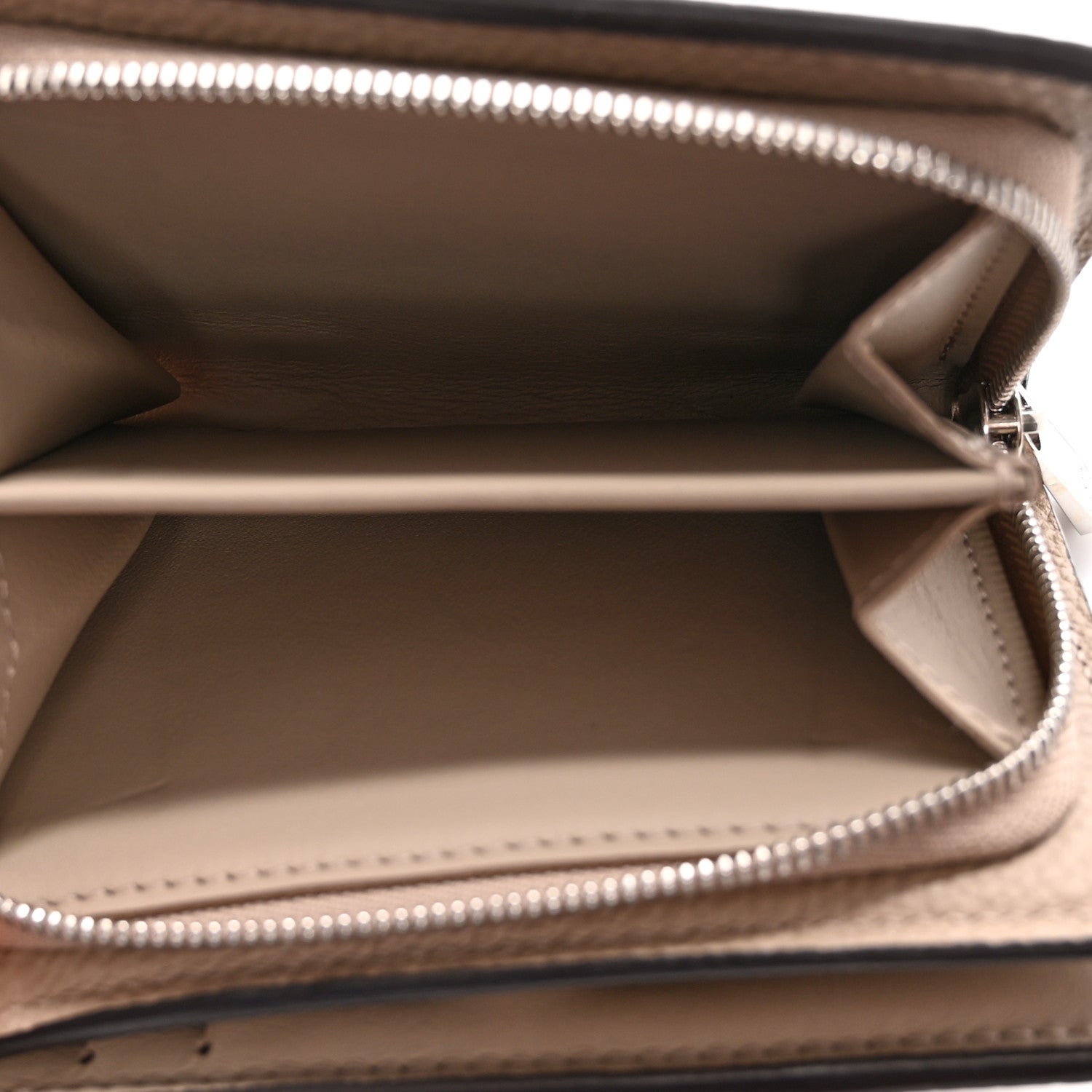Louis Vuitton Mahina Clea Wallet Galet 7 of 9